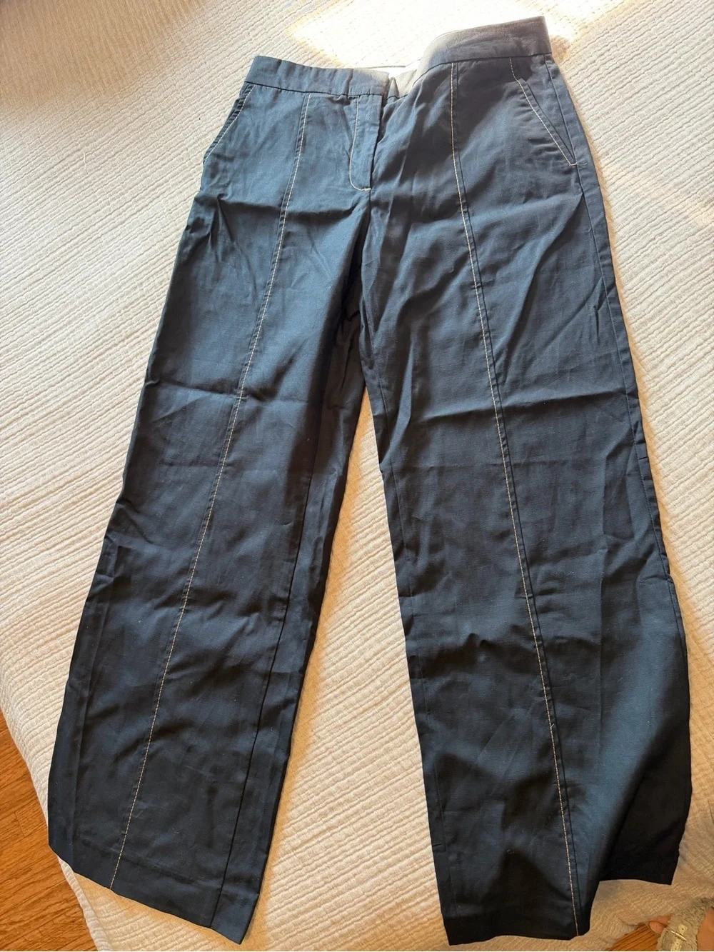 ZARA Wide Leg Black Trousers with Contrast Stitching, size Medium, New